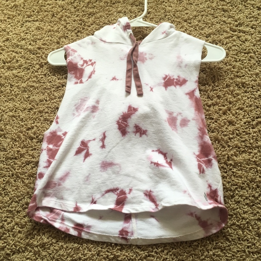 Forever 21 athletic shirt